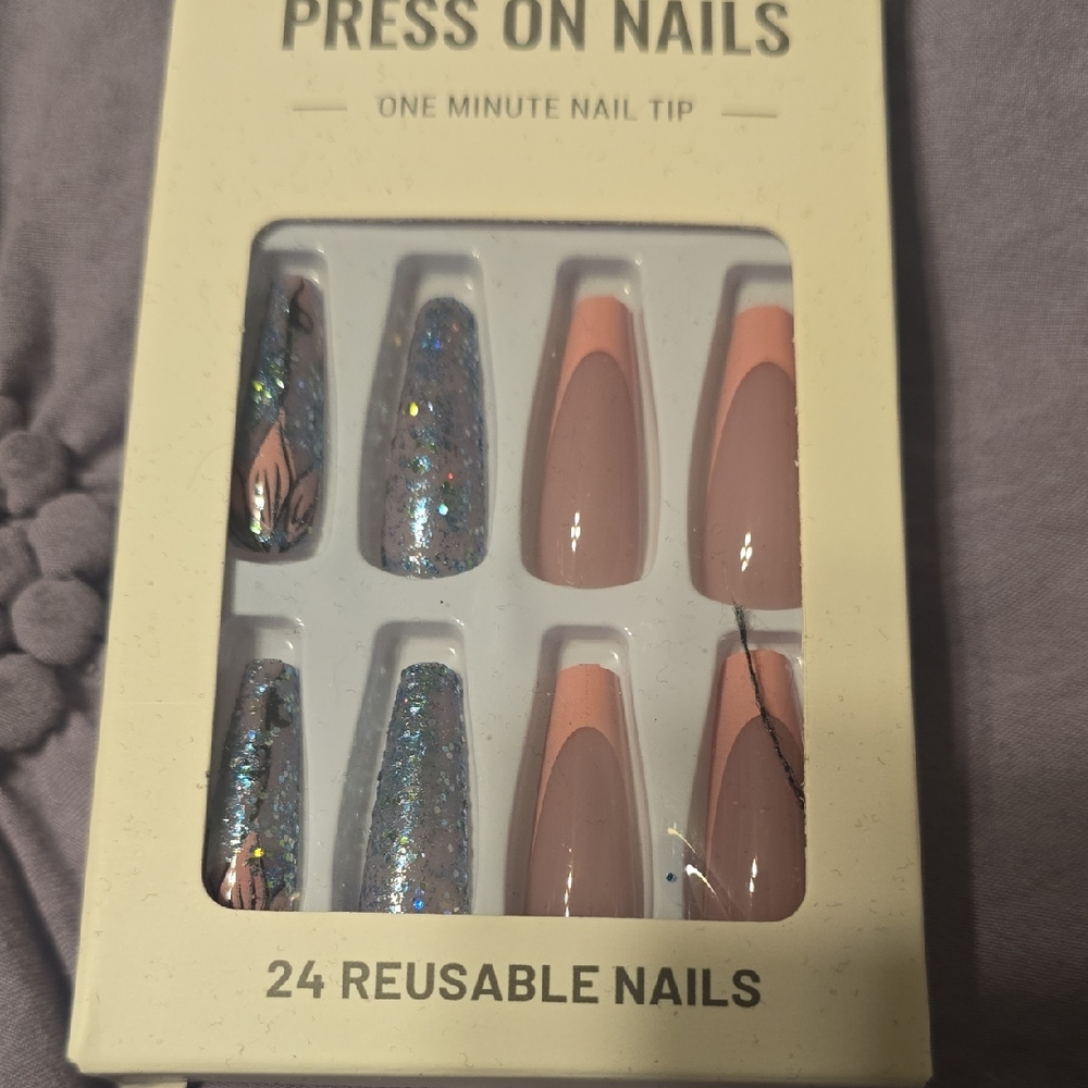 Elegant Glitter and Nude Press On Nails Set